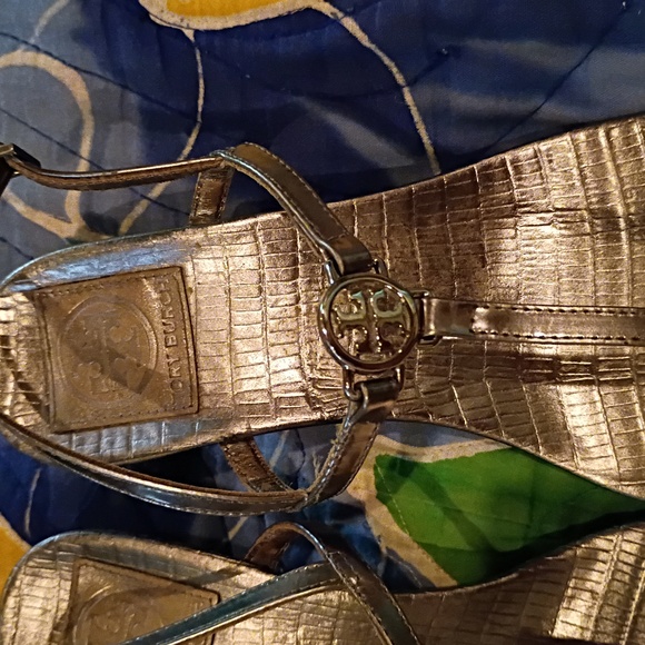 Tory Burch Silver Metallic Pewter Miller Heels Sandals Shoes 8 - Picture 3 of 5